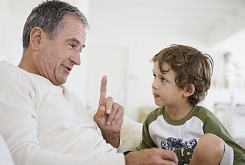 3歲孩子說(shuō)話(huà)結(jié)巴怎么辦？該如何糾正？