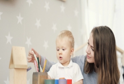 小兒口吃如何糾正？