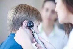 2歲寶寶不會(huì)說話的原因有哪些