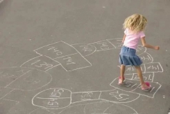 幾個(gè)改善本體覺(jué)失調(diào)的感統(tǒng)訓(xùn)練方法