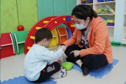 哪些感統(tǒng)失調(diào)訓練方法可以鍛煉精細動作能力？