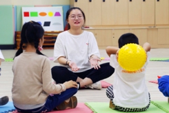 孩子自控力差怎么做感統(tǒng)訓(xùn)練？