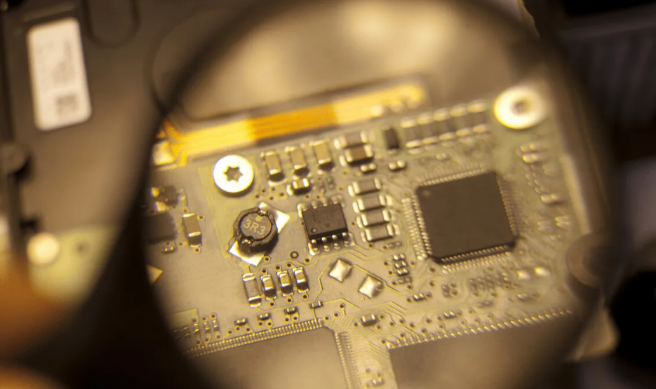 半導(dǎo)體交期再創(chuàng)新高，芯片封裝交期增至50周以上(圖1)