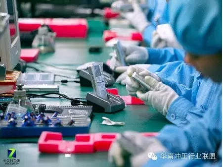 中國制造2025”戰(zhàn)略：中國制造業(yè)如何走出困境？(圖1)