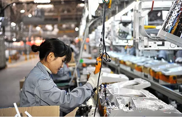 中國制造2025”戰(zhàn)略：中國制造業(yè)如何走出困境？(圖2)