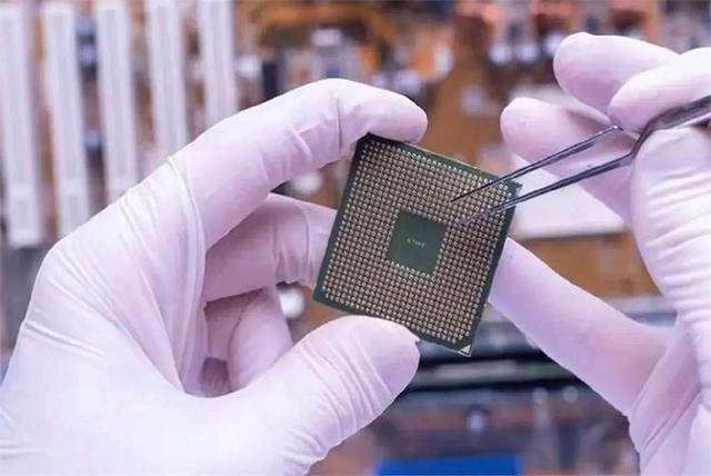 上半年中國芯片出口5427億，歐美繃不住了，美國封鎖技術(shù)失敗(圖2)