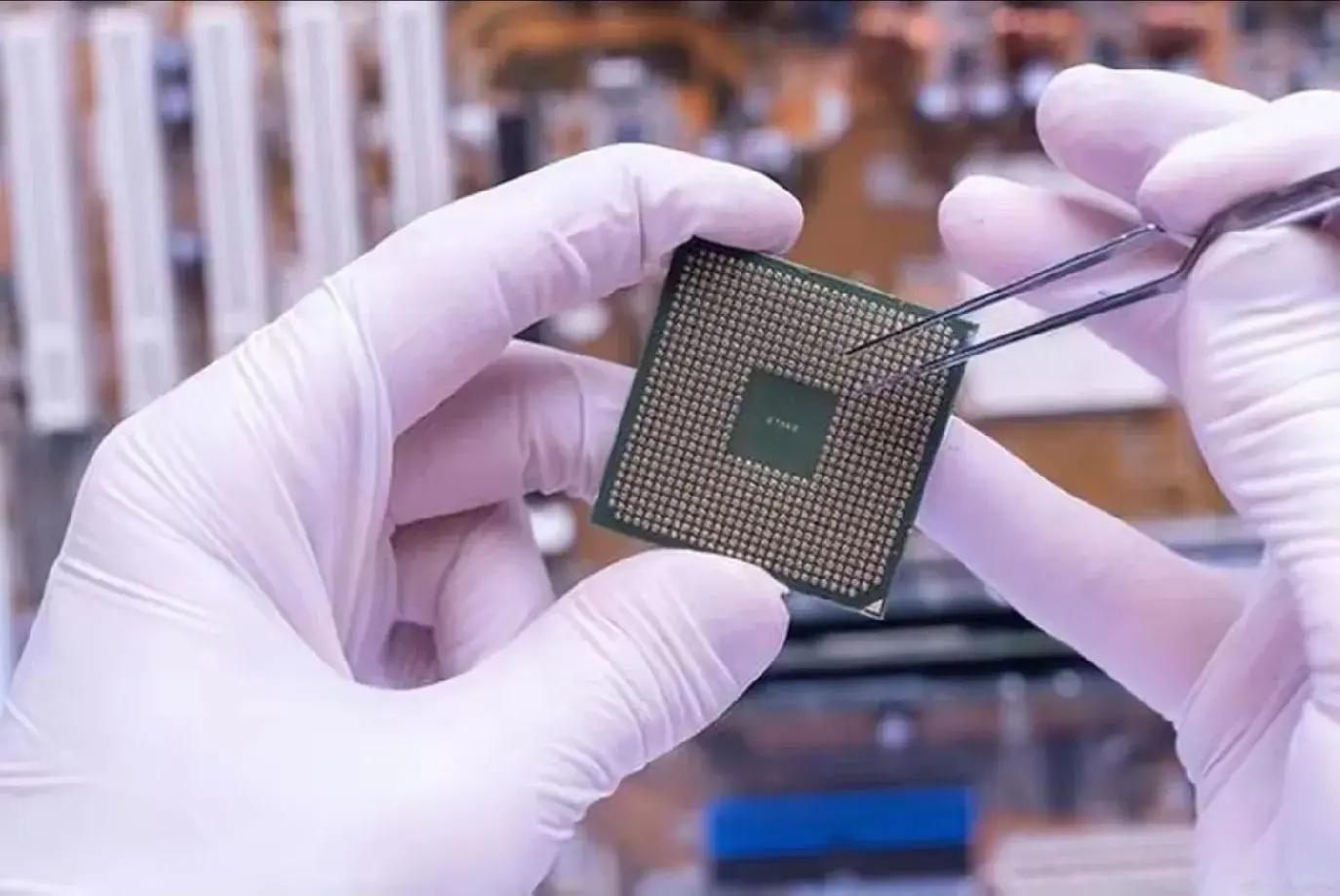 上半年中國(guó)芯片出口5427億，歐美繃不住了，美國(guó)封鎖技術(shù)失??？(圖2)