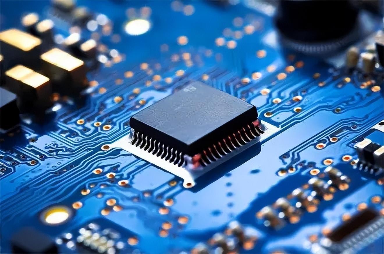 上半年中國(guó)芯片出口5427億，歐美繃不住了，美國(guó)封鎖技術(shù)失?。?圖18)