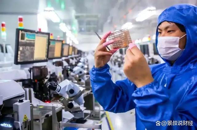 暴漲21%！中國芯片出口突破9000億，反超汽車、手機(jī)出口(圖8)