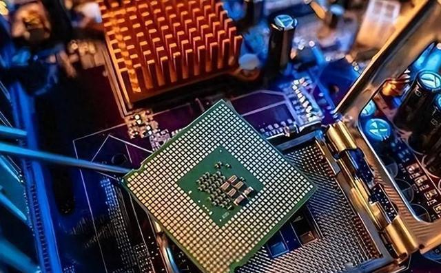 白宮終于忍不住了，中國高端芯片出口破萬億，同比增長20.3%(圖2)