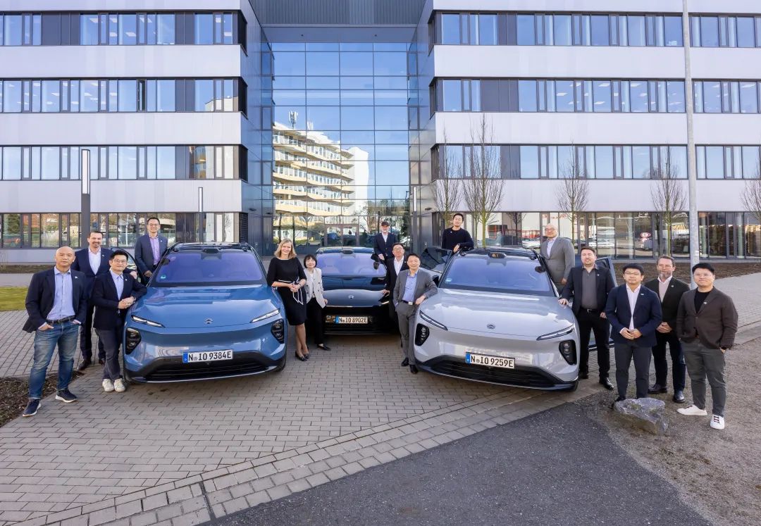 芯片巨頭換帥！轉(zhuǎn)型之路荊棘滿布→(圖1)