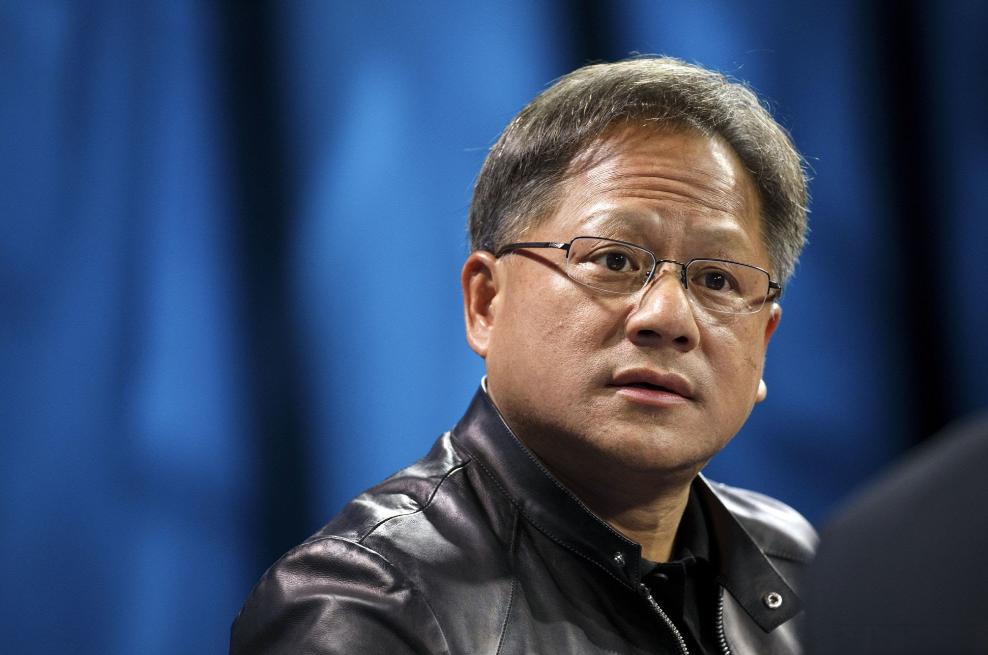 中國(guó)市場(chǎng)一夜“歸零”？英偉達(dá)黃仁勛發(fā)出警告，國(guó)產(chǎn)芯片廠商迎來(lái)轉(zhuǎn)機(jī)(圖2)