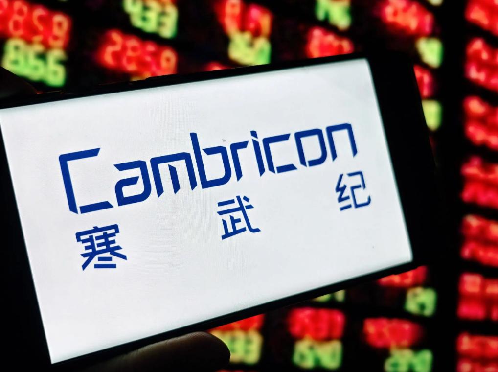 中國(guó)市場(chǎng)一夜“歸零”？英偉達(dá)黃仁勛發(fā)出警告，國(guó)產(chǎn)芯片廠商迎來(lái)轉(zhuǎn)機(jī)(圖5)