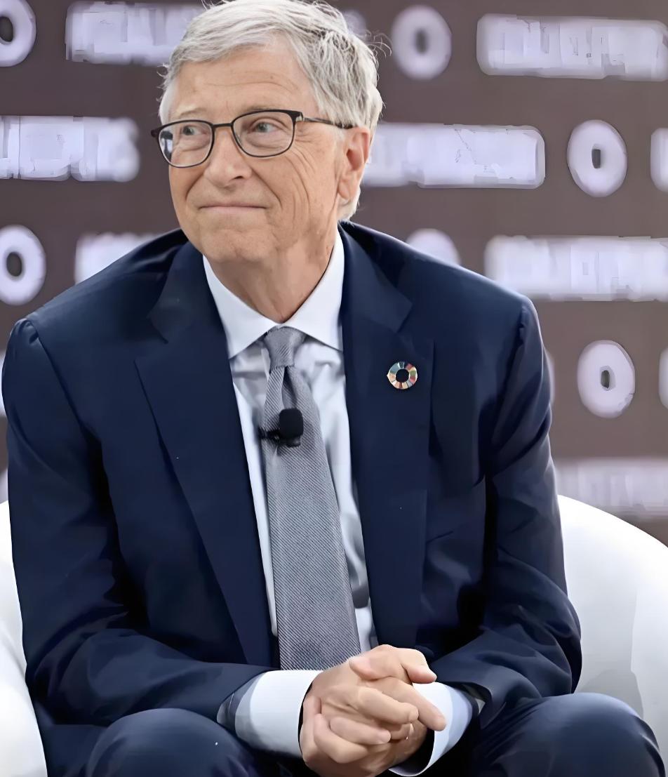 中國出手“斷供”450億顆芯片，荷蘭宣布光刻機(jī)管制決定！比爾蓋茨重申：不要試圖打壓中國，因?yàn)樵酱驂涸饺菀鬃屩袊M(jìn)步(圖2)