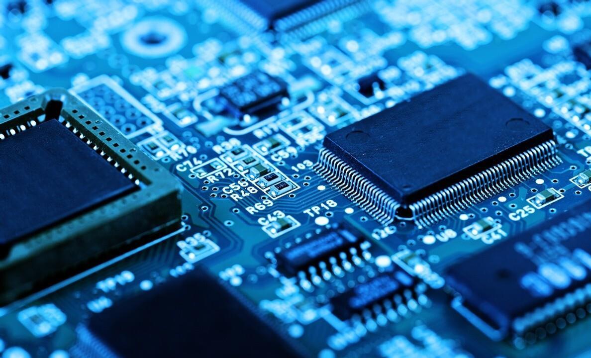 英媒直言：中國又迎來彎道超車，不靠光刻機(jī)也能解決芯片難題？(圖2)