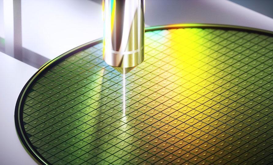 英媒直言：中國又迎來彎道超車，不靠光刻機(jī)也能解決芯片難題？(圖5)